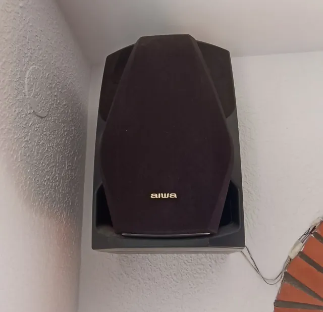 Equipo de música Aiwa con mueble Venta en persona.