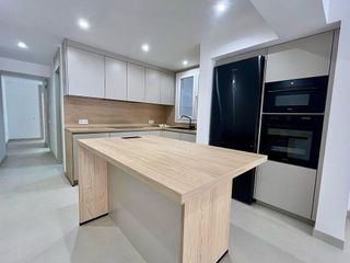 Piso en venta en Nueva Andalucía en Almería