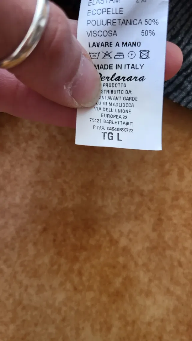 Blazer grigio e nero con toppe