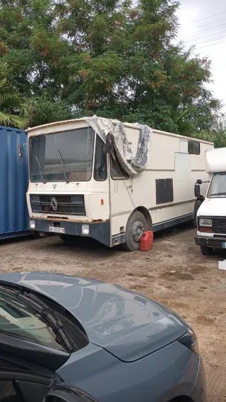 Camion renault para restaura