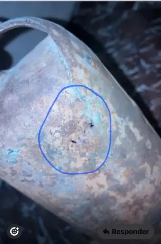 Cencerro antiguo de metal