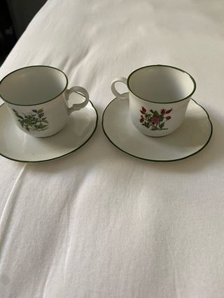 Coppia tazzine con piattini