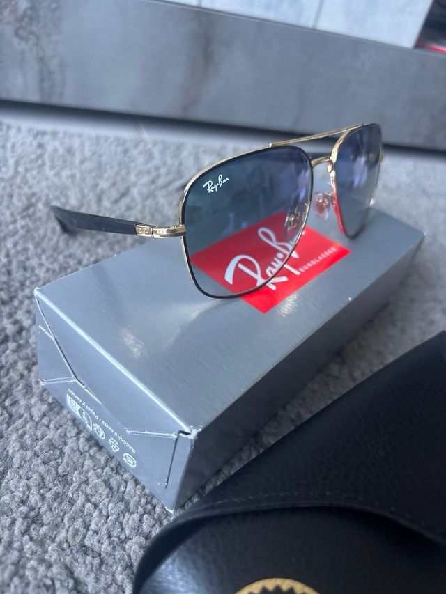 Gafas de Sol Ray-Ban Negro y Dorado