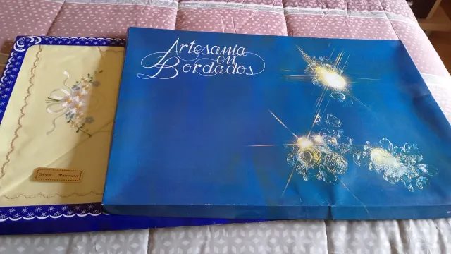 Precioso Juego Sábanas Matrimonio Bordado a mano.