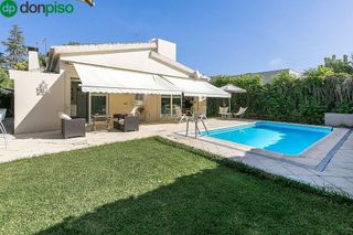 Chalet en venta en Residencial Triana - Barrio Alto en Gabias (Las)