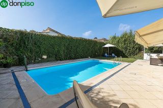 Chalet en venta en Residencial Triana - Barrio Alto en Gabias (Las)