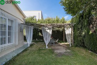 Chalet en venta en Residencial Triana - Barrio Alto en Gabias (Las)