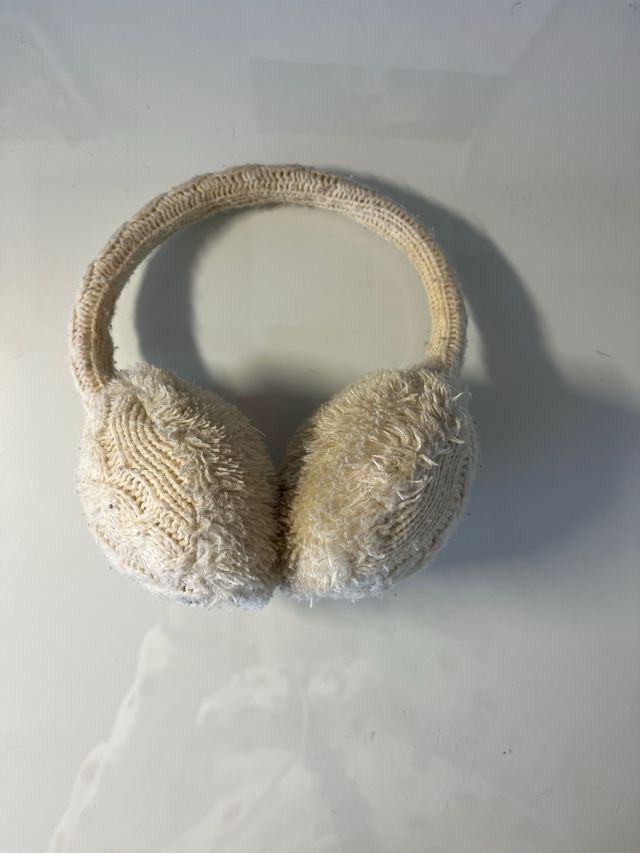 Orejeras de invierno para niña color hueso