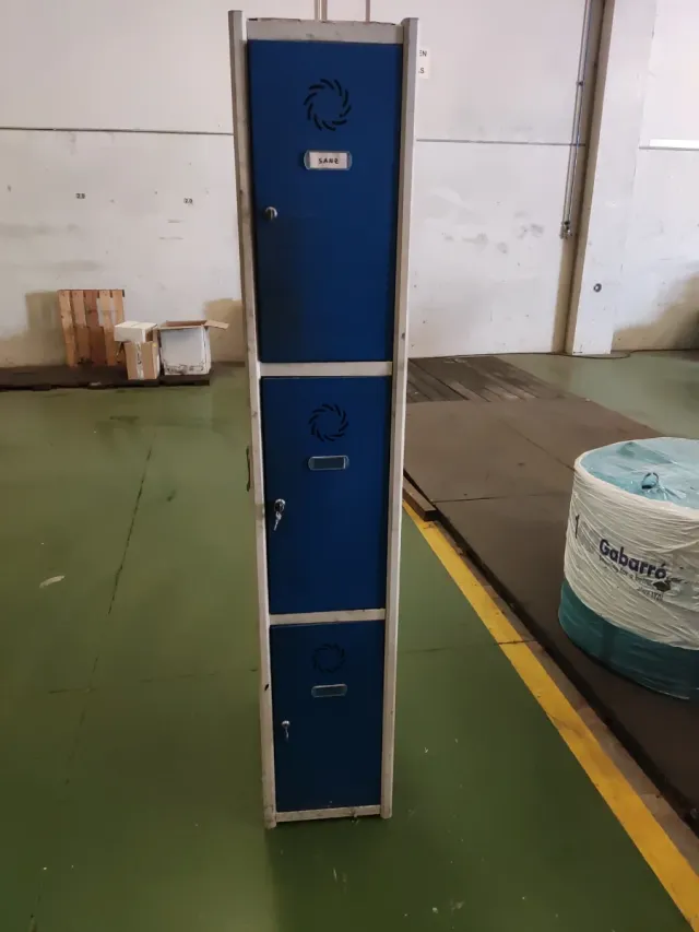 Taquilla 3 puertas azul y gris