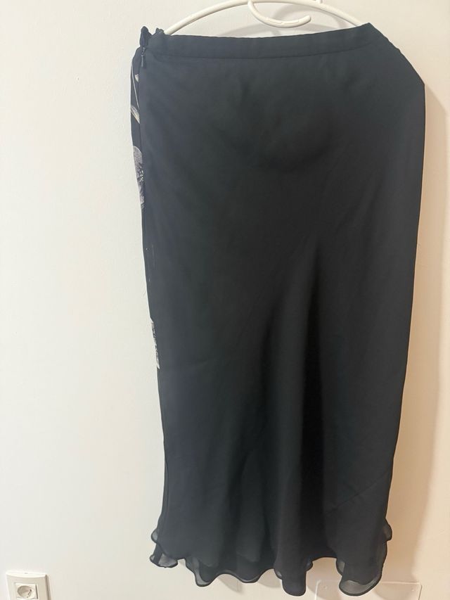 Falda larga negra floral talla S