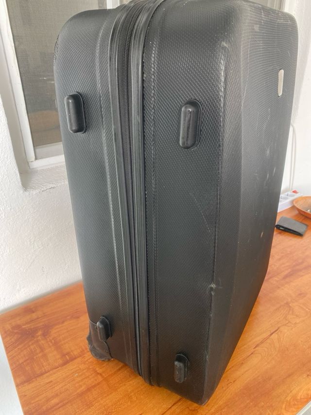 Maleta Grande Negra 70x46x28