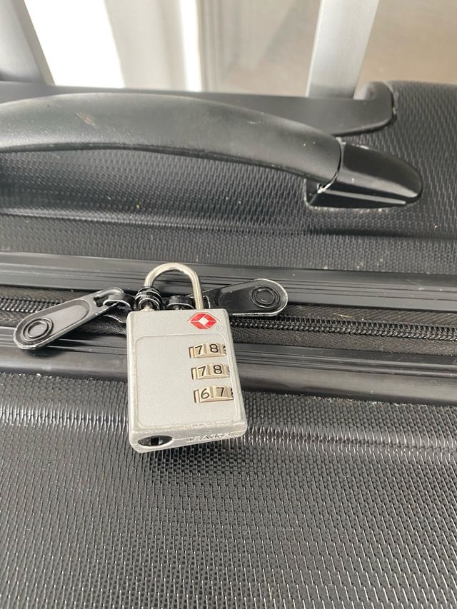 Maleta Grande Negra 70x46x28