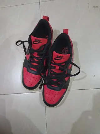 Zapatillas Nike Rojas y Negras