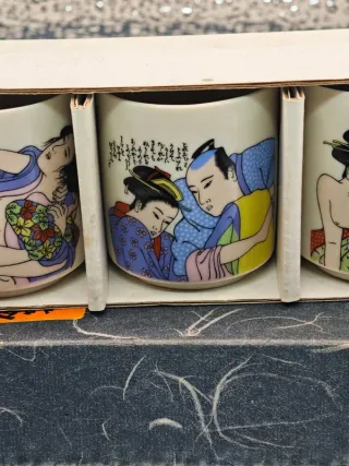 Set 5 Tazze Sake Ceramica Biho Shunga Ukiyo-e