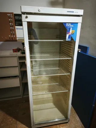 Nevera expositora Liebherr