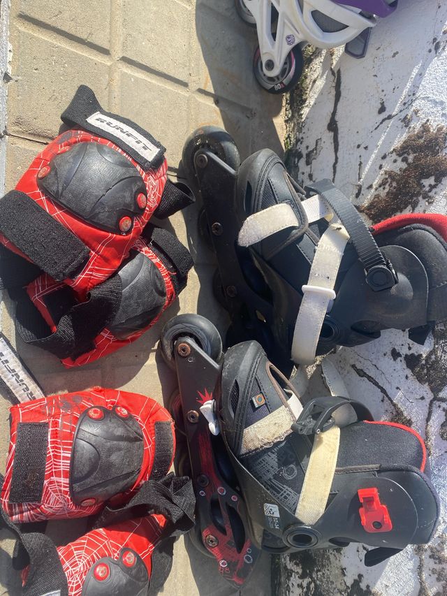 Patines en línea talla 20-21.5 + protecciones