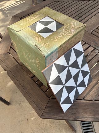 Azulejos Vives 20x20 Triángulos Blanco/Negro