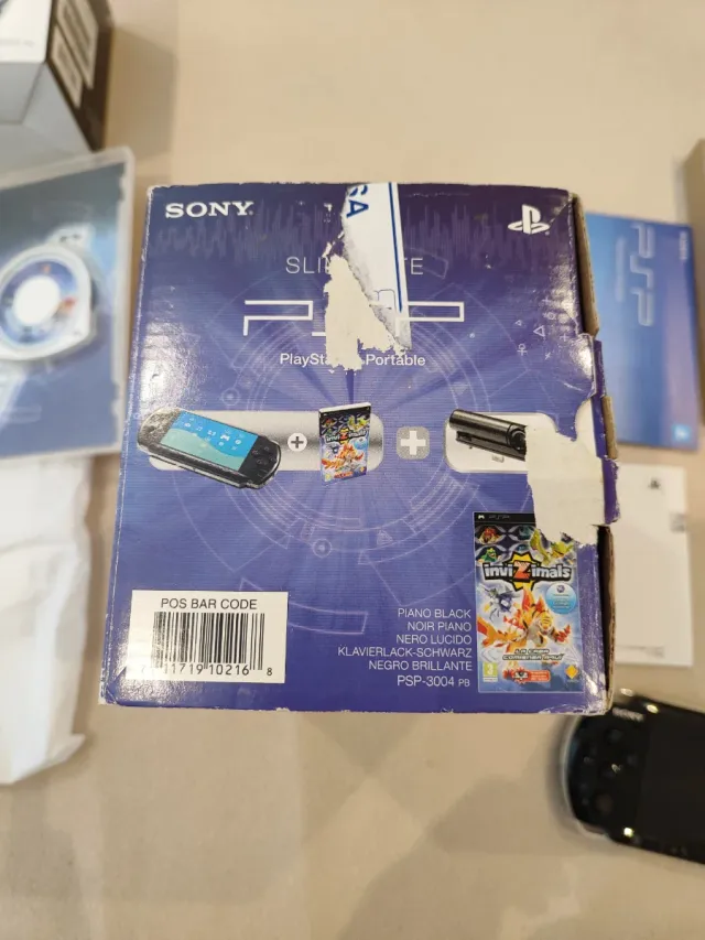 PSP Slim & Lite Invizimals Piano Black