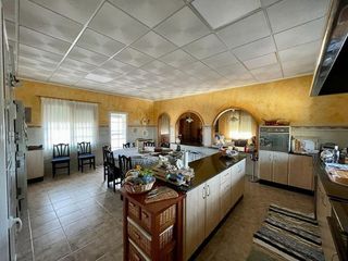 Chalet en venta en Albatera