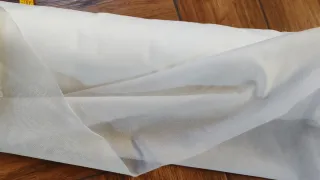 Tessuto bianco trasparente