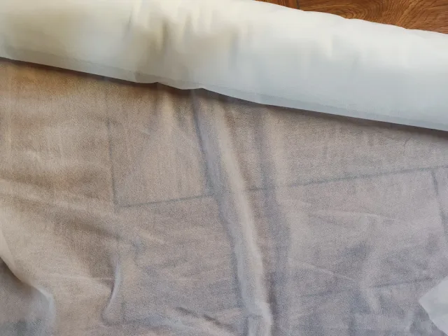 Tessuto bianco trasparente