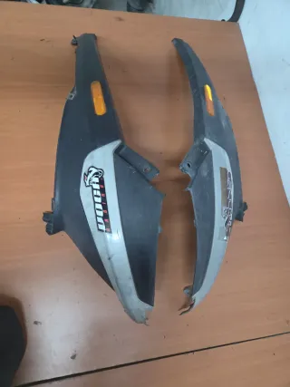 Laterales Piaggio NRG