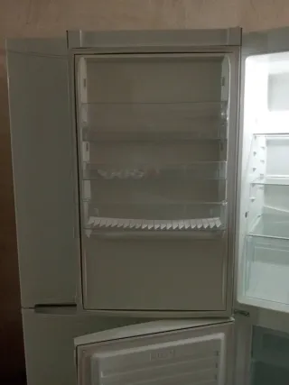 Oferta Solo hoy Frigorífico combi Zanussi Blanco N