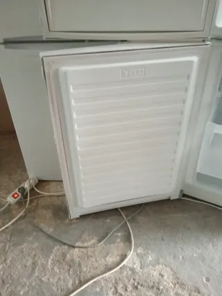 Oferta Solo hoy Frigorífico combi Zanussi Blanco N