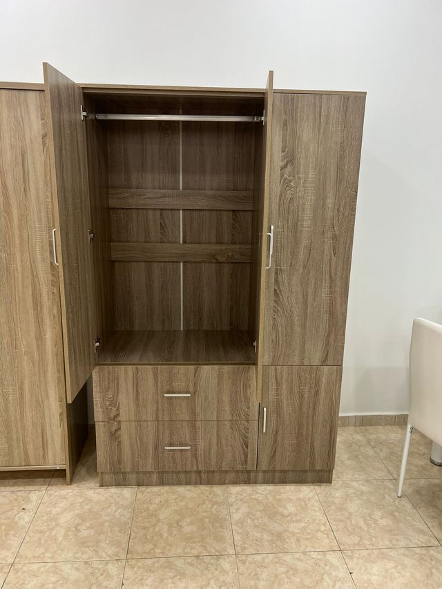 Armario 3 puertas espejo y cajones