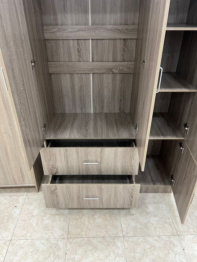 Armario 3 puertas espejo y cajones