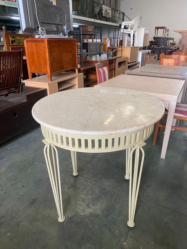 Mesa redonda forja y mármol