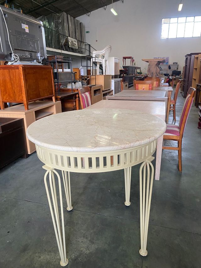 Mesa redonda forja y mármol