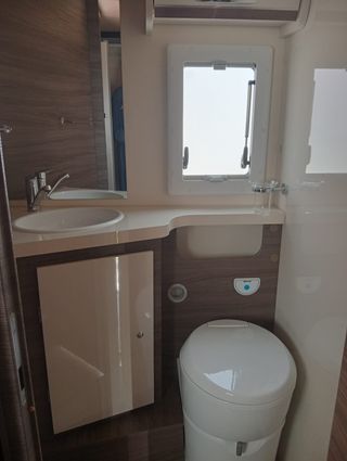 Mc Louis Nevis 881 G -  2025 - Automático