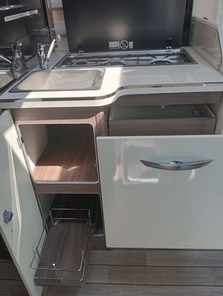 Mc Louis Nevis 881 G -  2025 - Automático