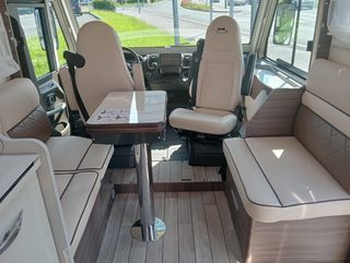 Mc Louis Nevis 881 G -  2025 - Automático