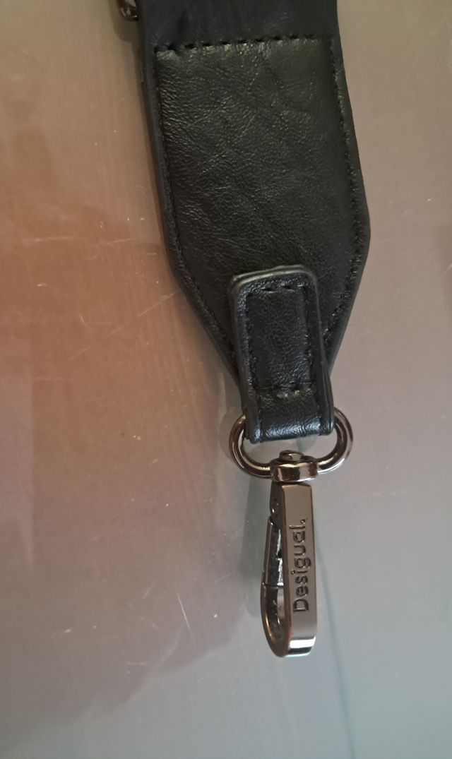 Correa bandolera Desigual negra