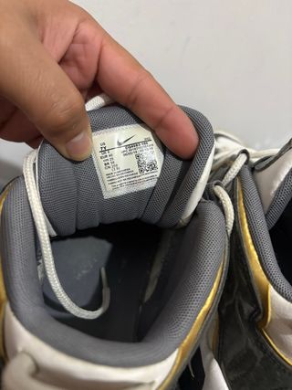 Nike Air More Uptempo Gris Blanco