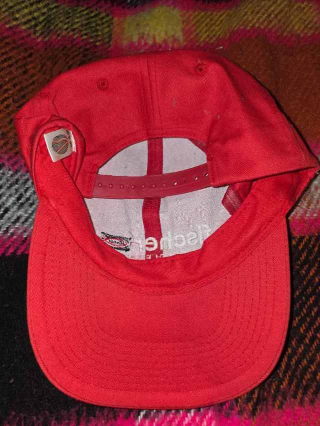 Cappellino Fischer rosso