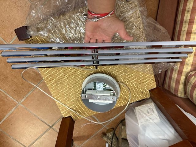 Lampadario LED moderno grigio