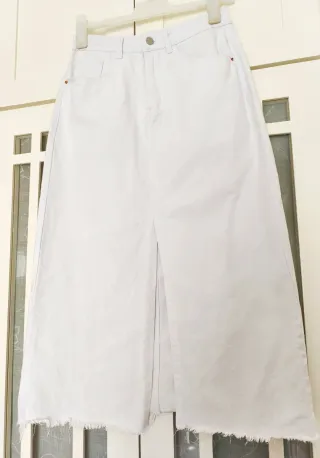 Falda vaquera blanca