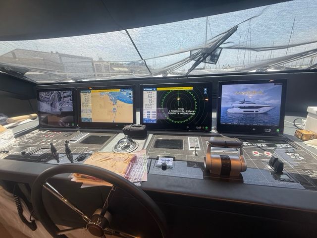 TRASLADO DE EMBARCACIONES / BOAT TRÀNSFER