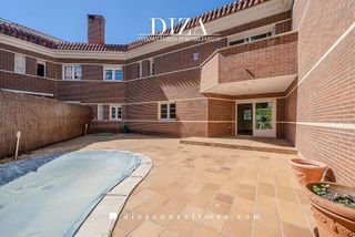 Chalet en alquiler en La Florida - El Plantío en Madrid