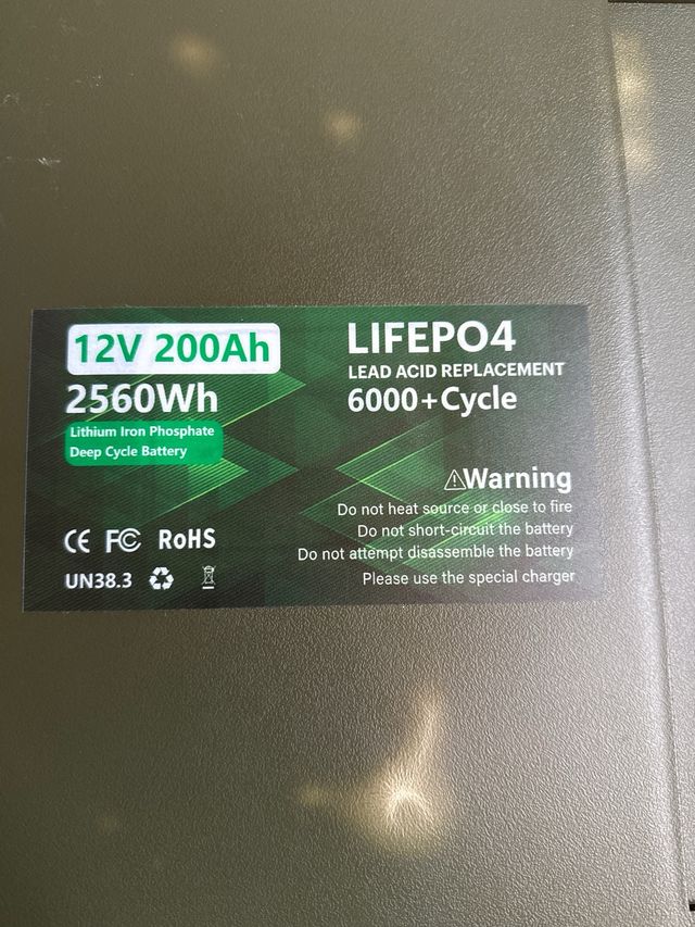 Batería LiFePO4 12V 200Ah 2560Wh