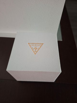 Reloj Guess Perry Oro y Plata