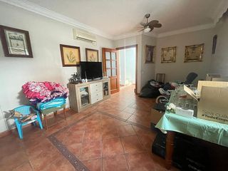 Casa adosada en venta en Marchena