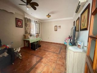 Casa adosada en venta en Marchena