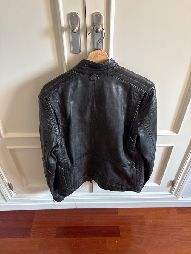Chaqueta de Piel Mango Negra