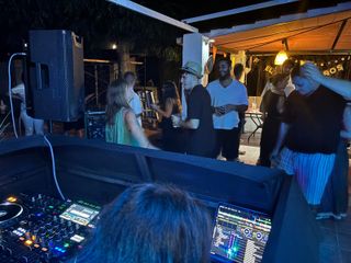 DJ para bodas y fiestas – Granada, Málaga, Jaén