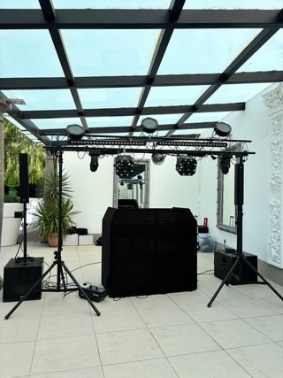 DJ para bodas y fiestas – Granada, Málaga, Jaén