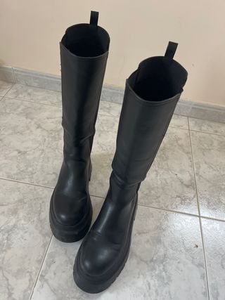 Botas altas de piel negras con mucha plataplatafor
